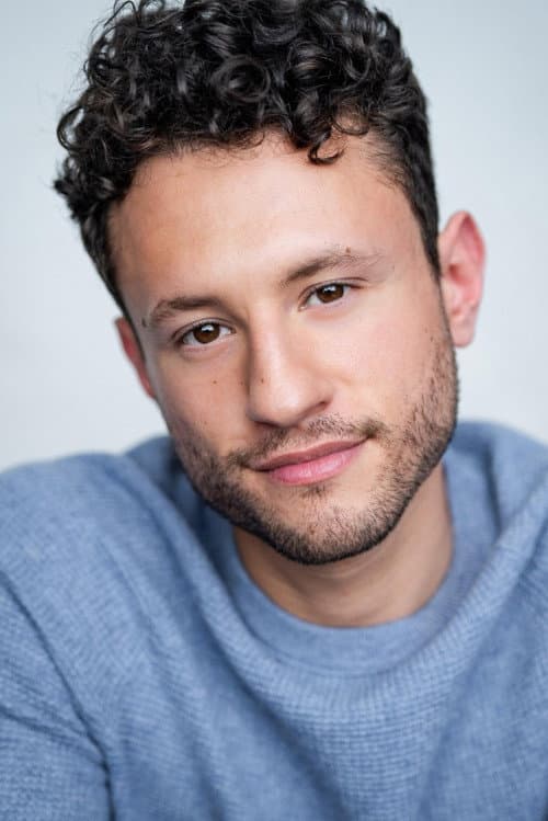 Ethan Navarro foto