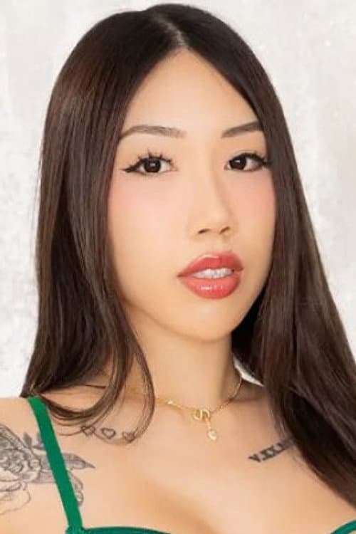 Tina Yoshi foto