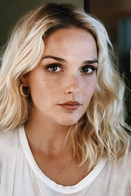 Camille Lou foto