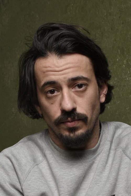 Josh Mond foto