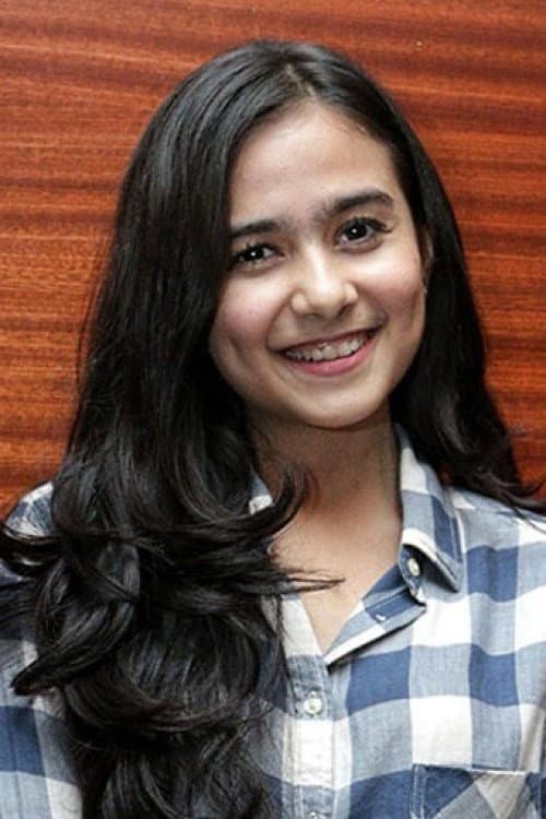 Sonya Fatmala foto
