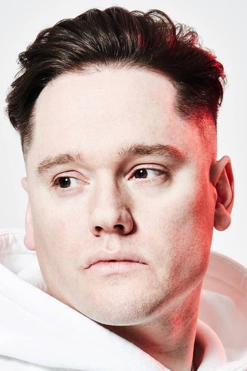 Logan Sama foto