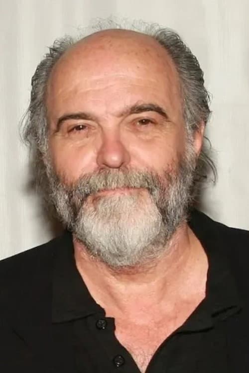 Leon Ichaso foto
