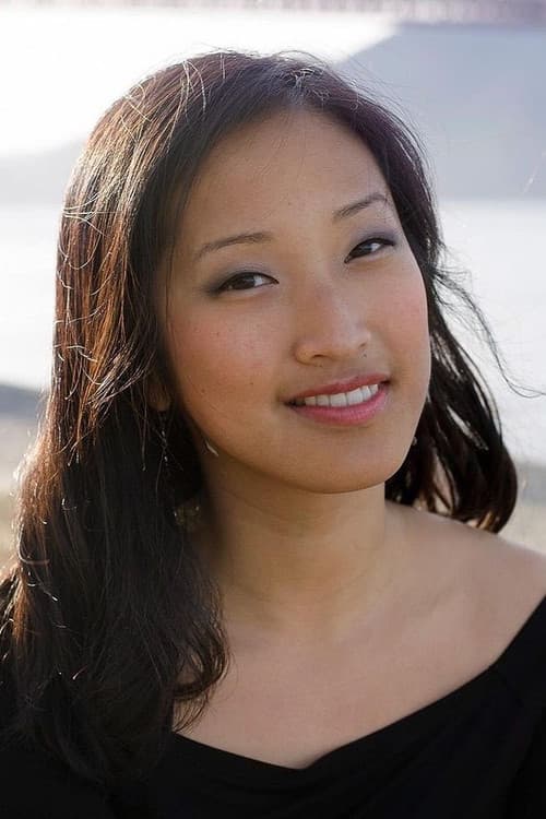 Alyce Tzue foto