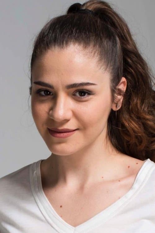 Irmak Örnek foto