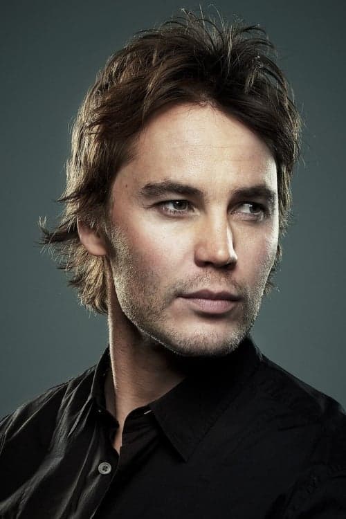 Taylor Kitsch foto