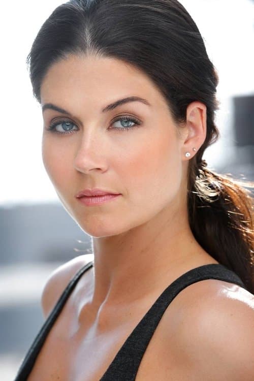 Stephanie Beran foto
