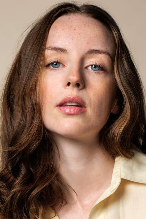 Kacey Rohl foto