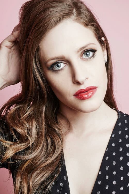 Carly Chaikin foto