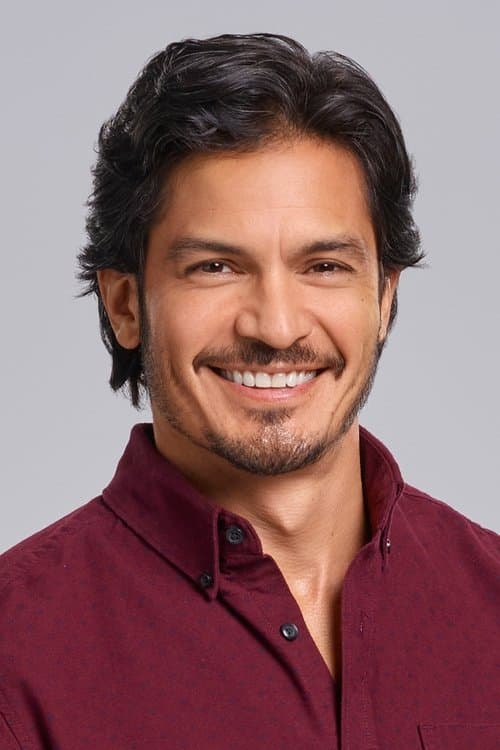 Nicholas Gonzalez foto