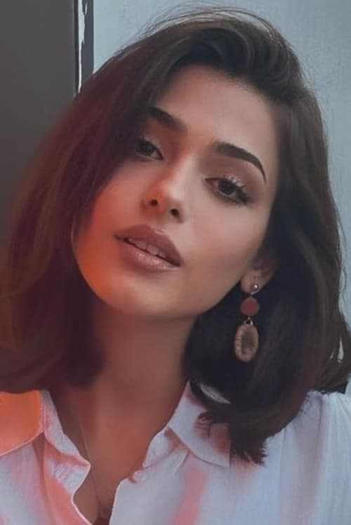 Yaren Yapici foto