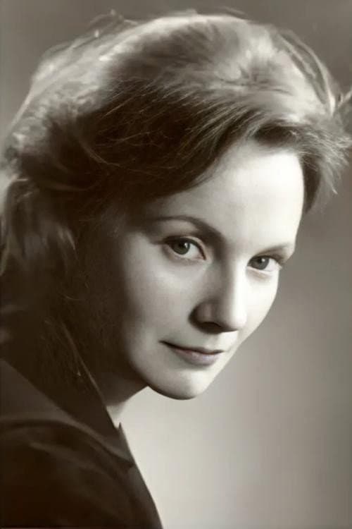 Dilys Hamlett foto