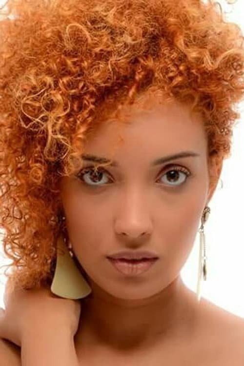 Jennyfer Caldas foto