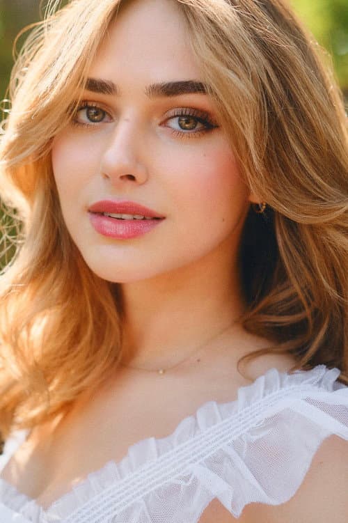 Ashley Puzemis foto