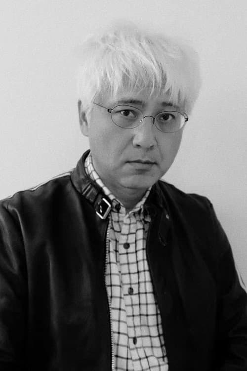 貞本義行 foto