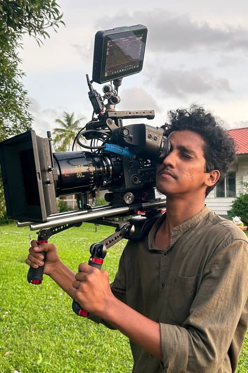 Ajay Ravi foto