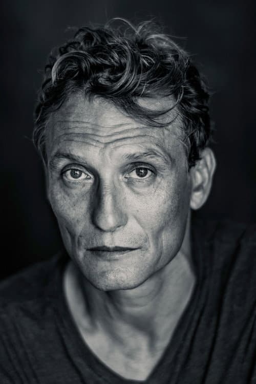 Oliver Masucci foto