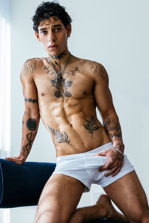 Lyle Isira foto