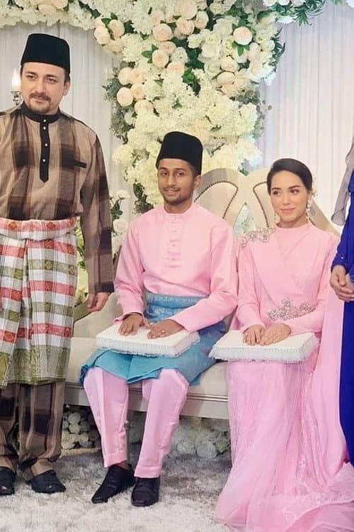 Baju Merah Jambu (2020) poster
