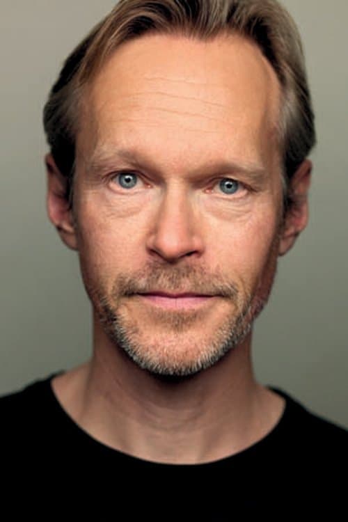 Steven Mackintosh foto