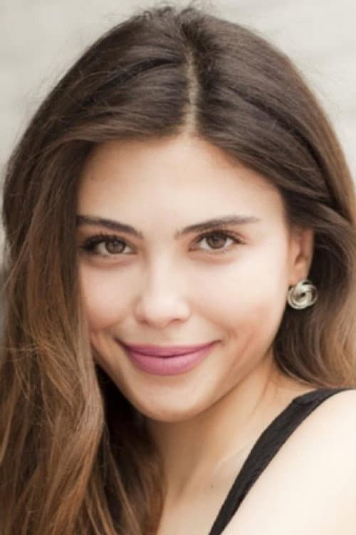Dilara Aksüyek foto