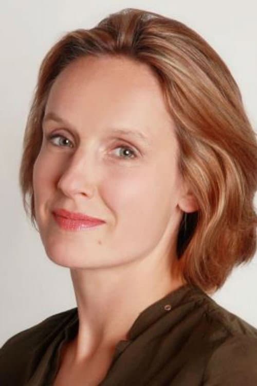 Claire Cox foto