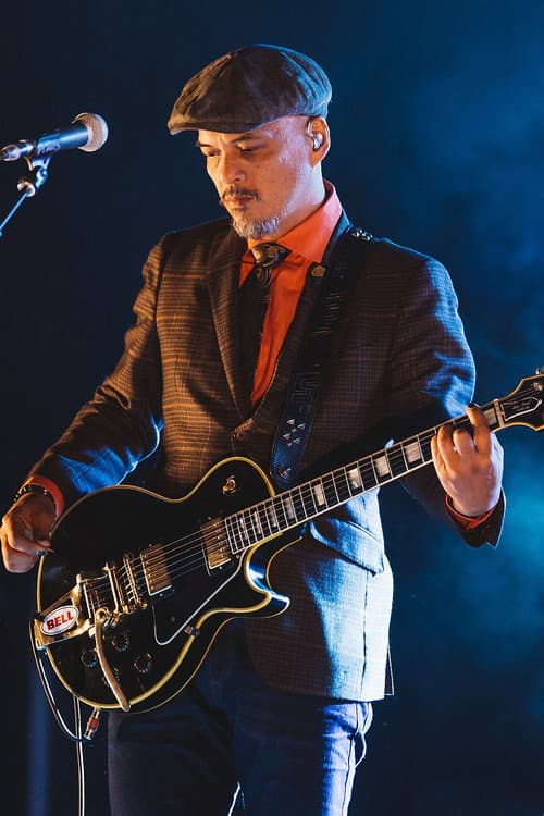 Joey Santiago foto
