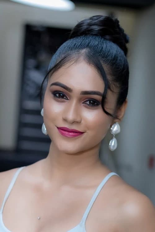 Shenuki Dishalya foto