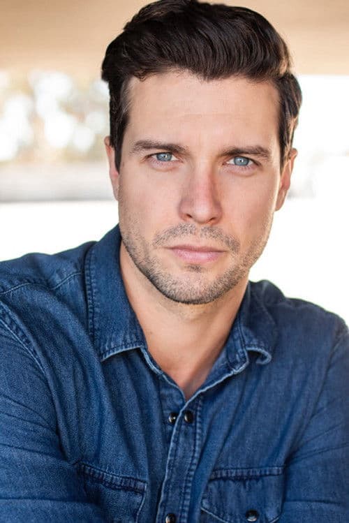 Clayton James foto