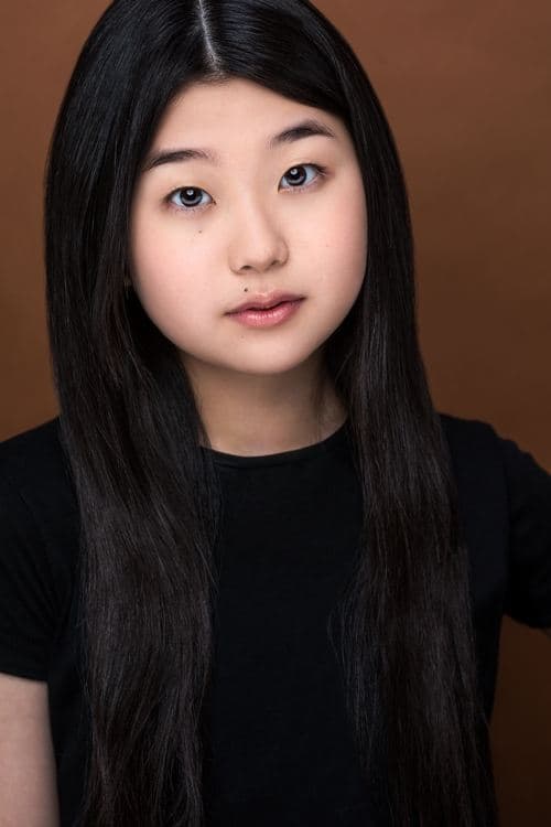 Kylie Kuioka foto
