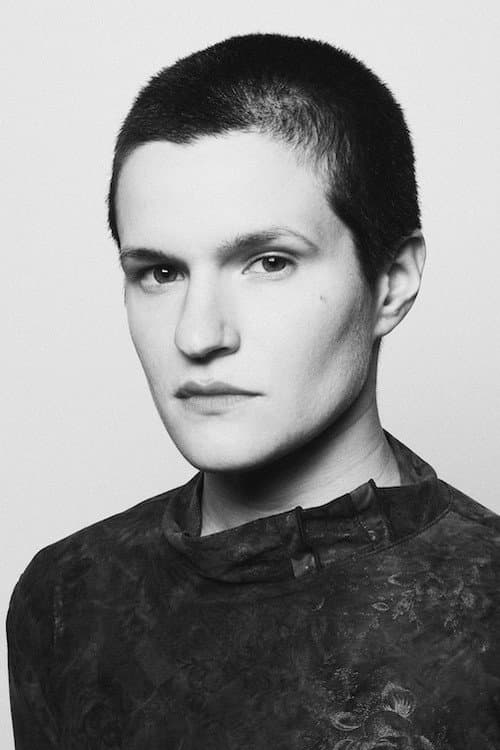 Adrianne Lenker foto