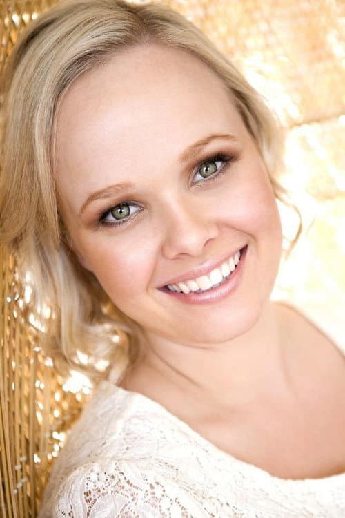 Katie Robertson foto