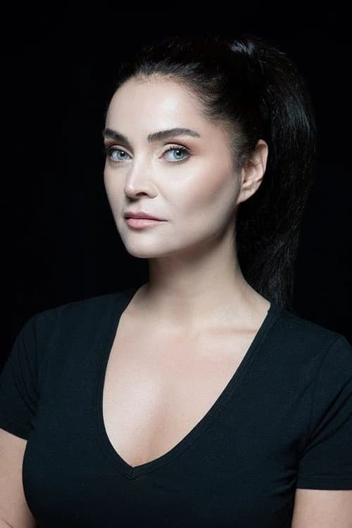 Betül Şahin foto