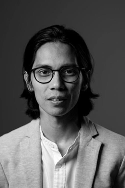 Angga Dwimas Sasongko foto