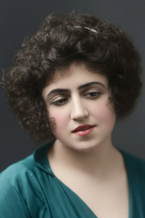 Eliza Binemeciyan foto
