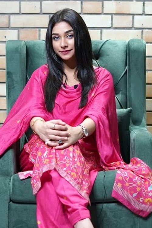 Divjyot Kaur foto