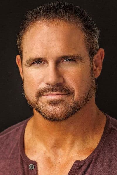 John Hennigan foto