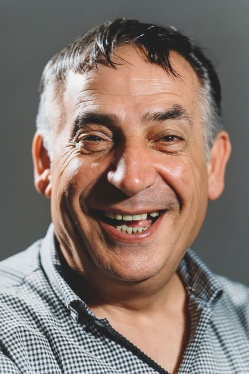 Avni Dilligil foto