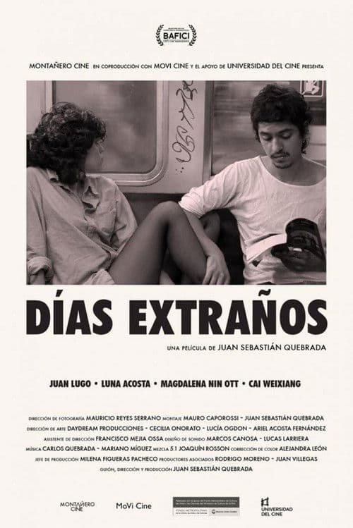 Días extraños (2015) poster