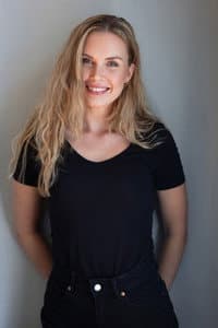 Julie Abrahamsen in Brennvidde