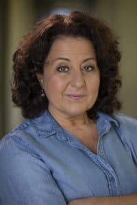 Lucia Scarano in Amy & Isabelle