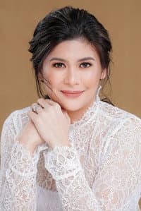 Roxanne Guinoo in Can This Be Love