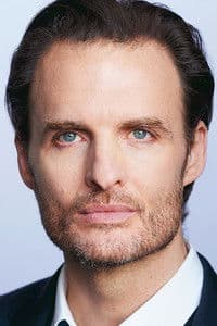 Greg Bryk in Violence