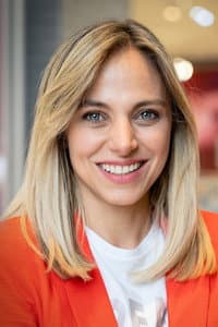 Mariana Derderián in Ella es Cristina