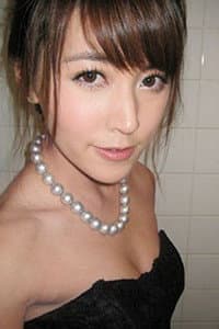 Mandy Chiang Nga-Man in A貨B貨