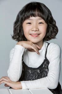Heo Yool in 손: The Guest