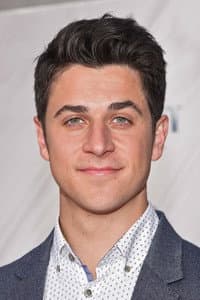 David Henrie in Wizards of Waverly Place: The Movie