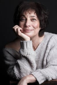 Elsa Valentim in Ponto Final