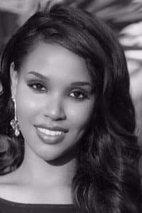 Idil Ahmed in Lollipop
