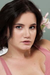 Queenlin in Sweet & Busty Lesbians